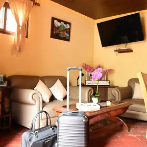 https://casa-unica-en-casco-de-antigua-guatemala.guatemalaantiguahotels.com